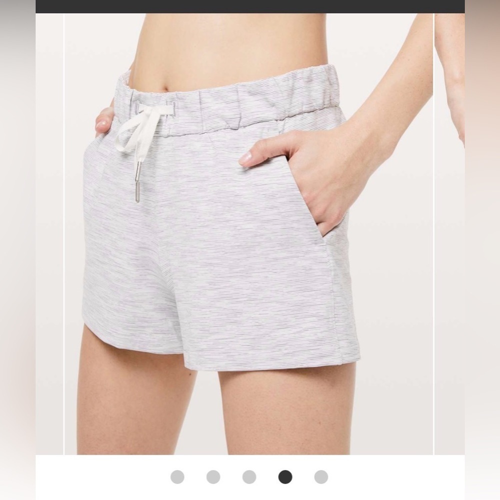 Women's Lululemon On The Fly Short size 10 - Picture 2 of 10